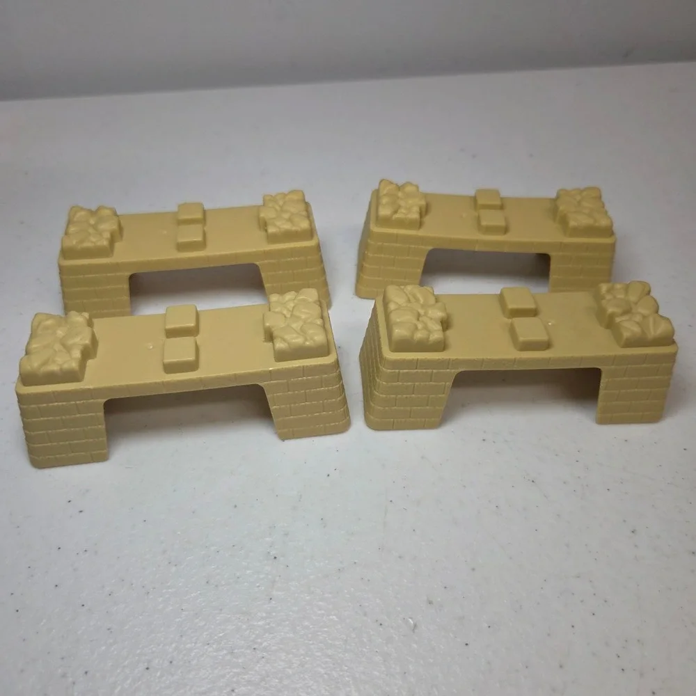 Fisher-Price Thomas Friends TrackMaster Bridge Riser Supports Tan 4pc Set 2009‎